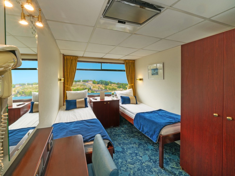 Upper Deck 2 Beds Cat A